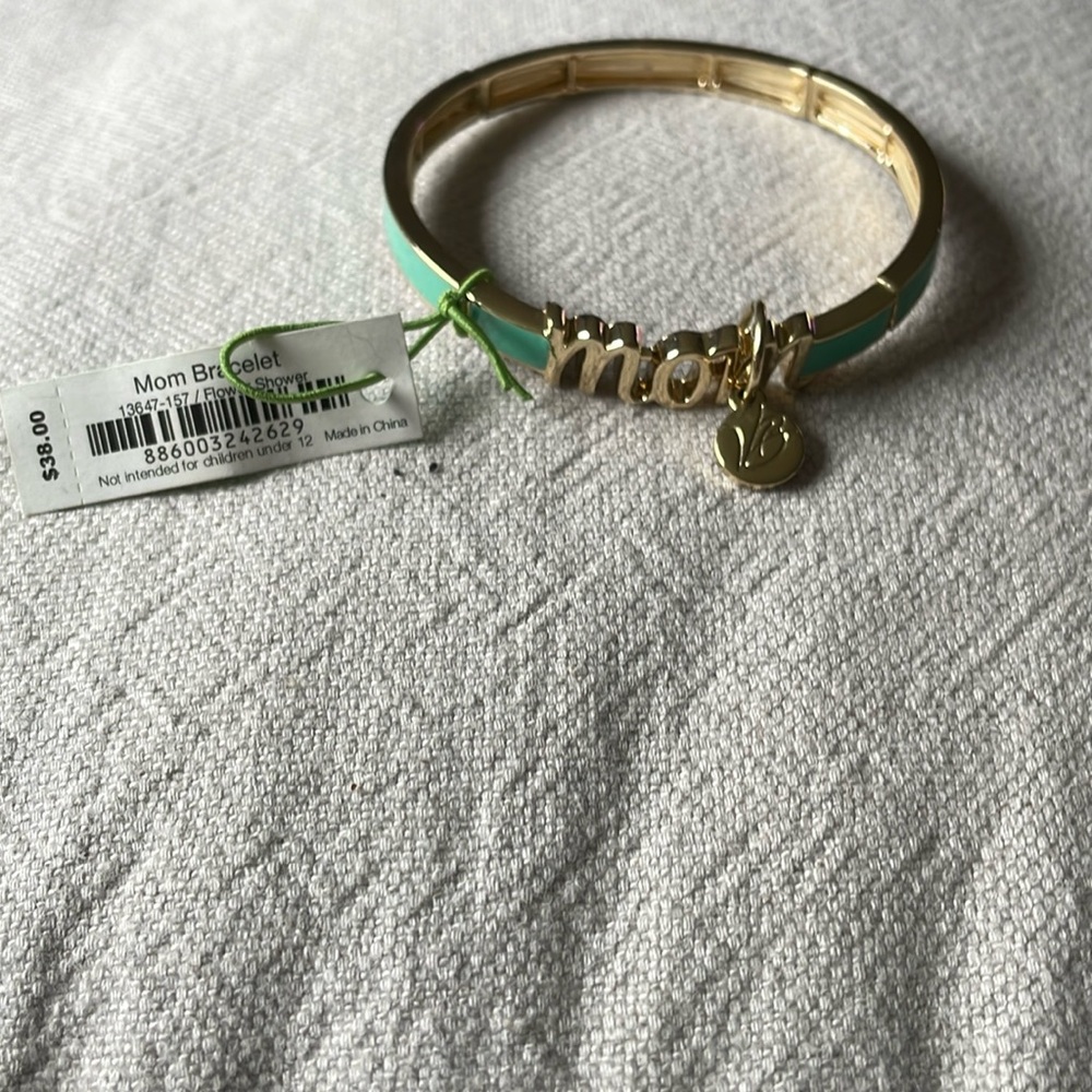 Vera Bradley Mom bracelet. NWT